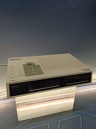 reloj despertador, Sintonizador de radio vintage Philips D 3340 in Time, 2 bandas, FM/AM, 80s ,blanco