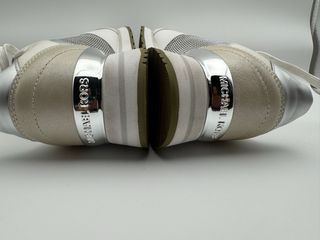 Zapatillas Michael Kors Plata y Blanco