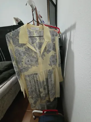 Vestido amarillo floral