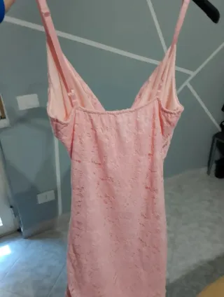 Vestito corto rosa in pizzo
