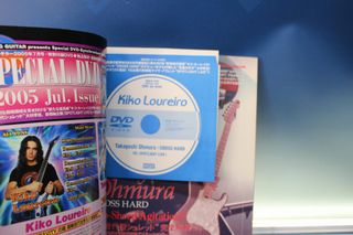 Revista Young Guitar. 7 2005. Kiko Loureiro.