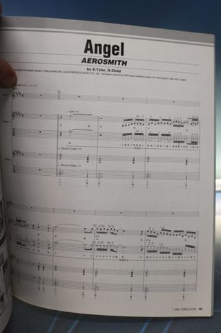 Revista Young Guitar. 7 2005. Kiko Loureiro.