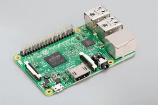 Raspberry Pi 3 Model B + Carcasa Blanco con Rojo