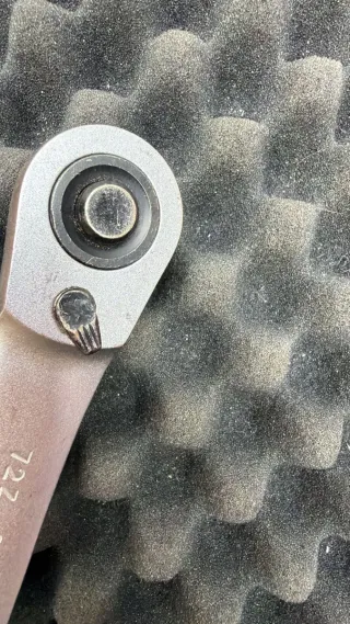 Chiave a cricchetto reca