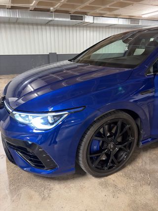 GOLF 8 R 20 ANIVERSARIO AKRA