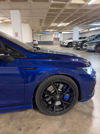 GOLF 8 R 20 ANIVERSARIO AKRA