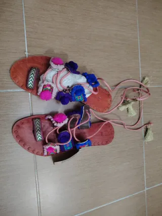 Sandalias con abalorios Multicolor Talla 39