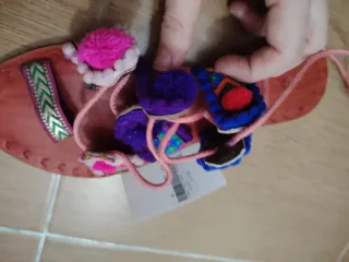 Sandalias con abalorios Multicolor Talla 39