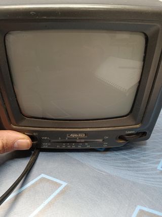 TV supertech 5,5" B/N model BTV -452