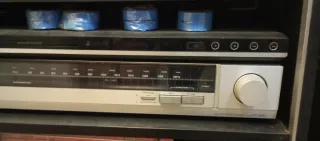 Equipo de música Hitachi con amplificador HA-4700