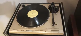 Equipo de música Hitachi con amplificador HA-4700