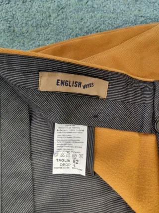 Pantaloni classici arancioni  Marca English Words