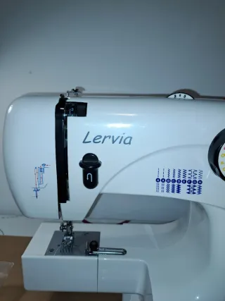 Máquina de coser Lervia poco uso