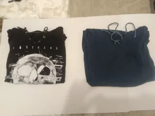 Camisetas con capucha Inside S calavera