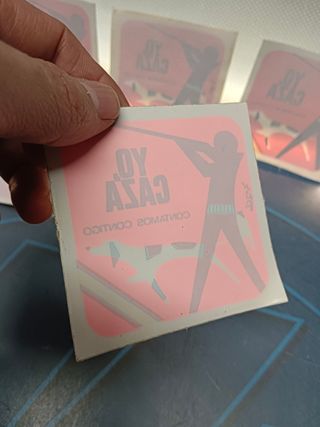 Lote 8 pegatinas YO CAZO + 2 parches y mas pegatinas