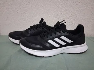 Zapatillas Adidas, Talla 46, Perfecto Estado