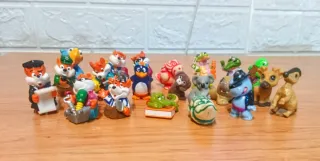 Lote 21 figuras coleccionables