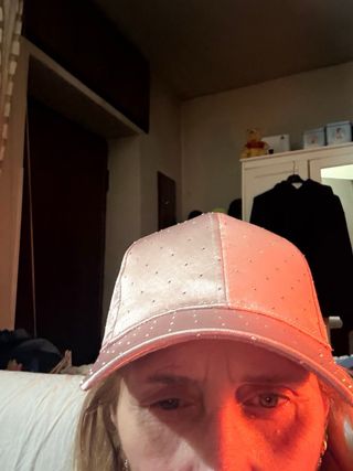 Berretto Rosa Satinato con Brillantini