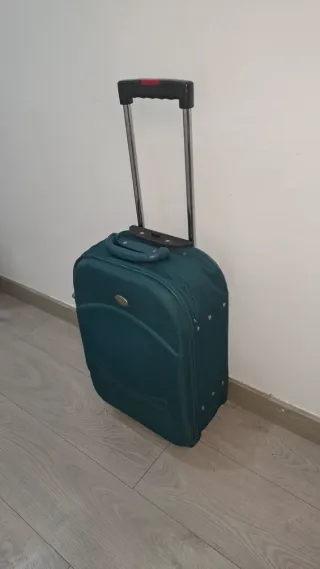 Maleta de cabina con ruedas verde