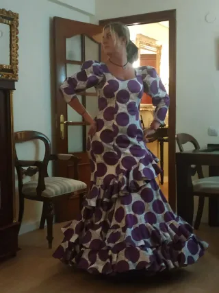 Traje Flamenca Talla 40 Morado Lunares