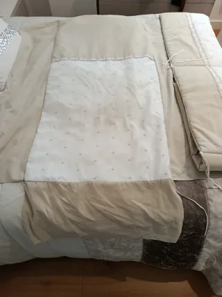 Colcha y chichonera para cuna