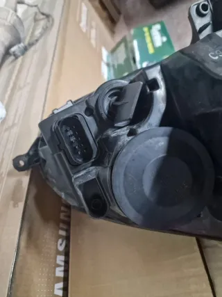 Faro Delantero Volkswagen Jetta 2006