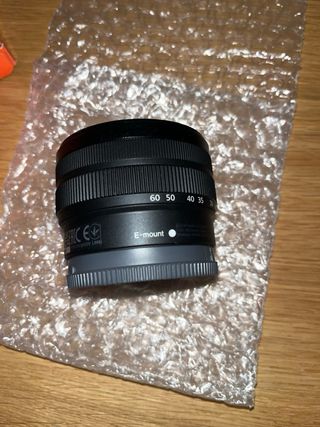 Objetivo Sony FE 28-60mm F4-5.6 E-mount (SEL2860)