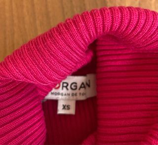 Jersey cuello alto fucsia tachuelas Talla XS