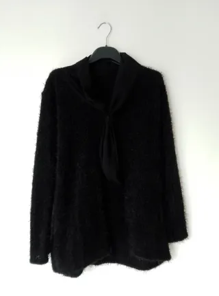 Maglione nero in pelo con collo marinara tg L