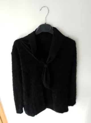 Maglione nero in pelo con collo marinara tg L