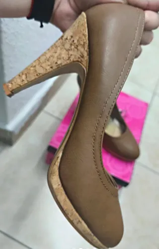 Zapatos tacón corcho marrones talla 40