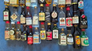 Alcolici e liquori mignon vintage