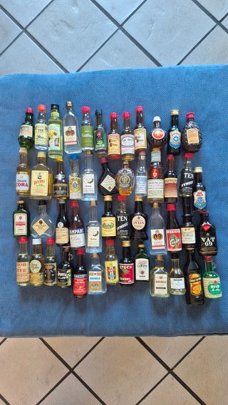 Alcolici e liquori mignon vintage