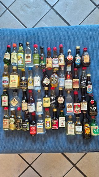 Alcolici e liquori mignon vintage