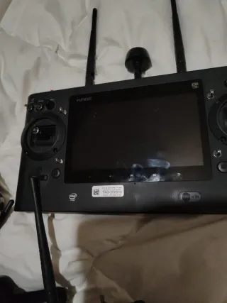 Controlador dron YUNEEC ST16,para revisar