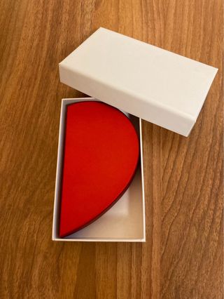 Caja de regalo para anillo en forma de corazón