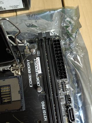 Placa Base Gigabyte GA-H110N