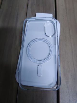 Funda transparente con MagSafe para el iPhone 16