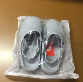 Ciabatte Nike Grigie