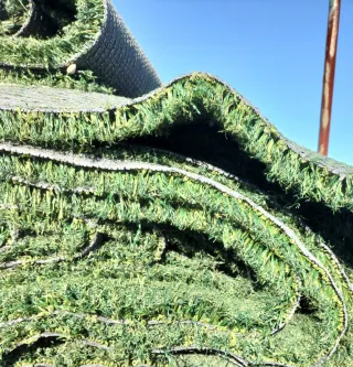 CÉSPED ARTIFICIAL DÉ CAMPOS DÉ FUTBOL RECICLADOS