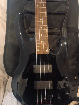 Bajo Eléctrico Negro