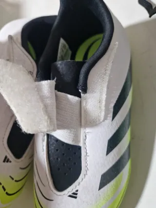 Botas de fútbol Adidas Predator niño talla 28