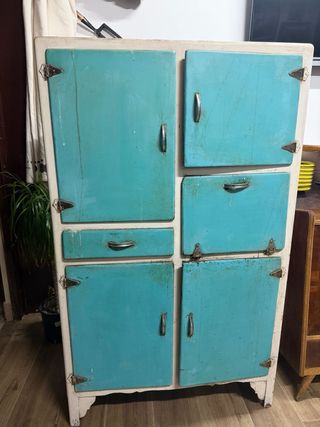 Alacena antigua madera color turquesa