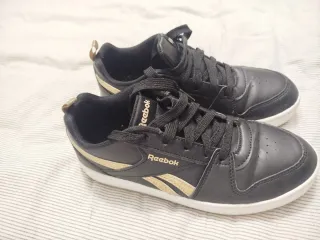 Zapatillas Reebok Negras y Doradas
