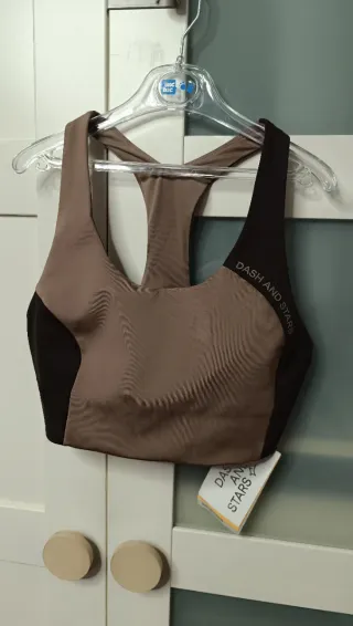 Top deportivo beige y marrón t.S