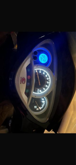 Kymco S50 People 49cc Scooter Negra Con 10.000km