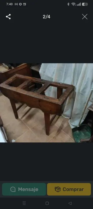 Cantarera antigua de madera