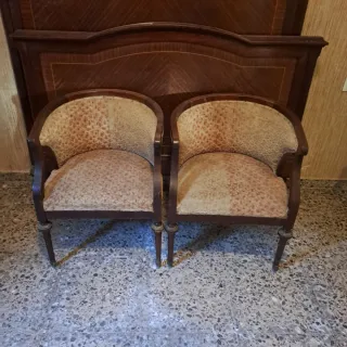 Mueble tocador antiguo con espejo