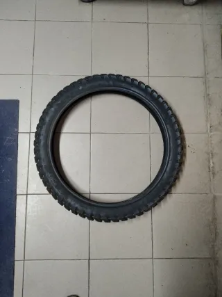 Neumático CST EX01 Delantero