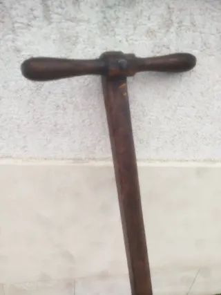 Patinete antiguo de madera